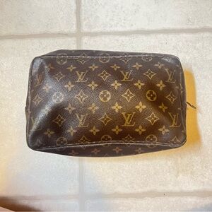 Louis Vuitton trousse 28